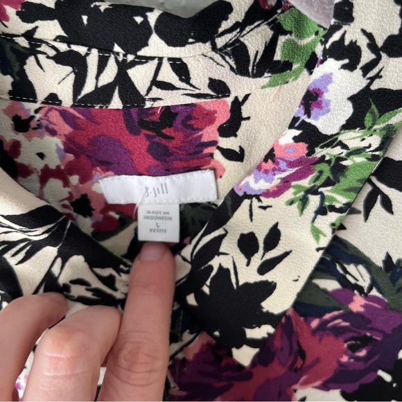 J. Jill Top Women's Large Petite LP Relaxed Shirttail Oatmeal Floral Office - Picture 7 of 10